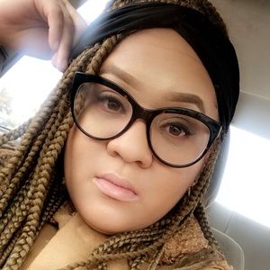 Meet your Posher, Jade